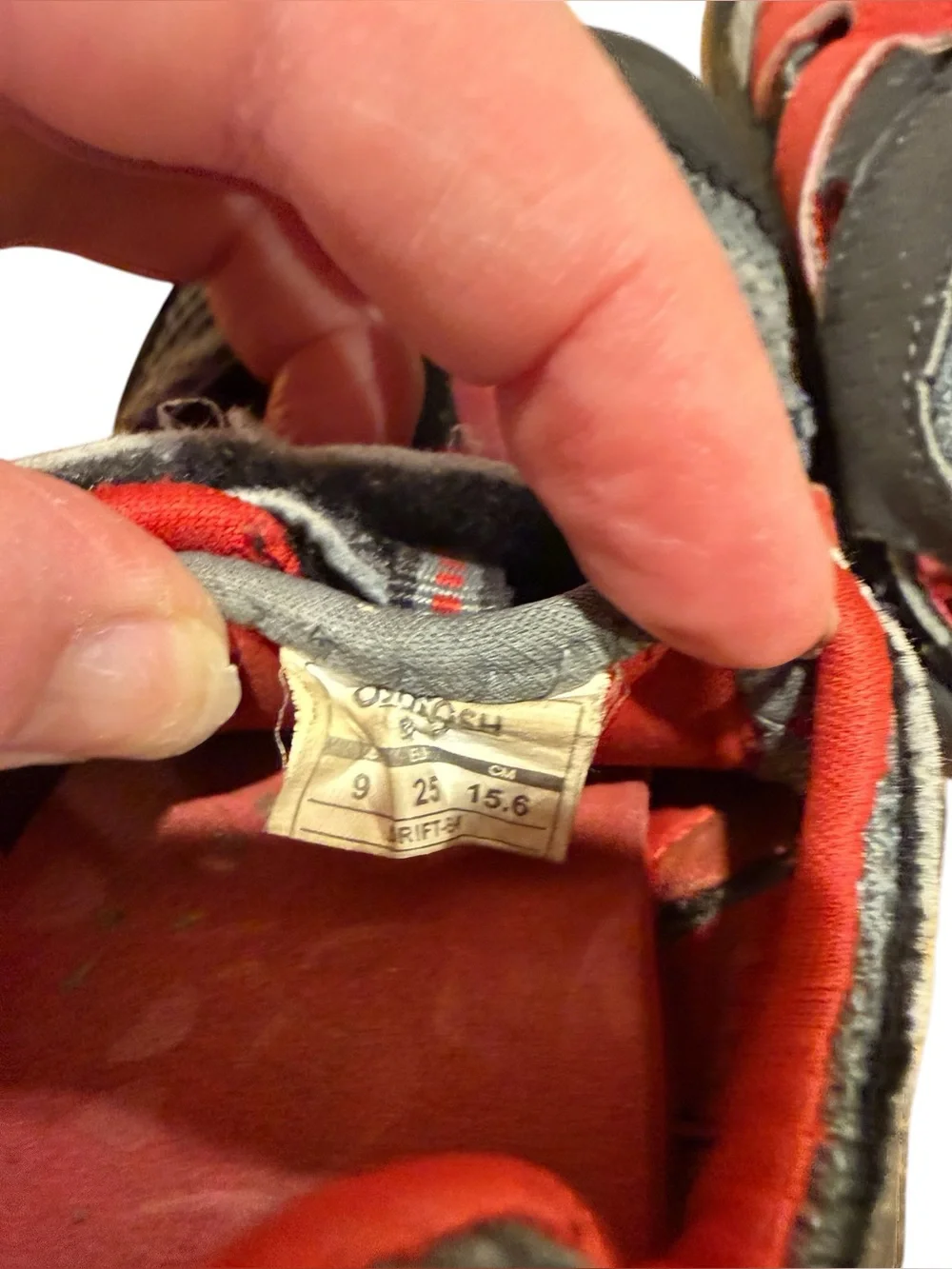 OshKosh B’Gosh Kids Sandals Grey Red Size 9 (Toddler)